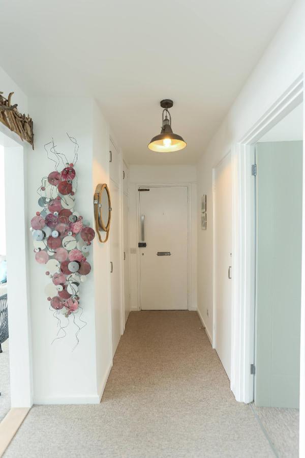 Tides - Beach Front Apartment In Bracklesham Bay Chichester Exterior photo